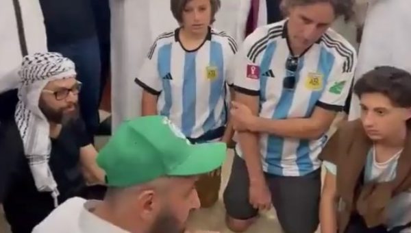 Da'wah Islam di Piala Dunia 2022 Di Qatar, Suporter Argentina Ramai-Ramai Mualaf