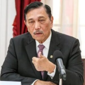 Rupiah Tembus Rp17.000, Luhut: Sebenarnya Ini Masih dalam Batas Normal