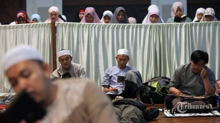 Enam Kondisi Yang Tidak Membatalkan Itikaf Walau Keluar Dari Masjid