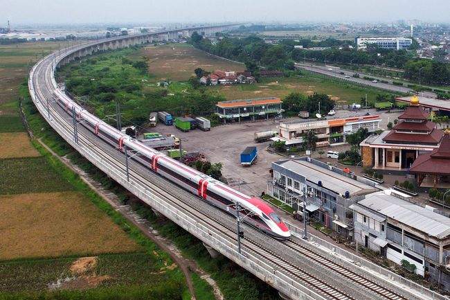 Kereta Cepat Whoosh Rugikan WIKA Hingga Rp7 Triliun