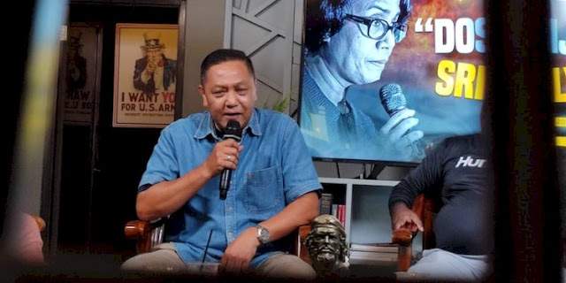 Adhie Massardi: Lebih Besar Dosa Bocorkan Informasi atau Nyolong Uang Negara?