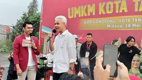 Warganet Sentil Ganjar Berkomitmen Lanjutkan Pembangunan Jalan di Banten, 'Lah Wilayah Dia aja Gak Becus'