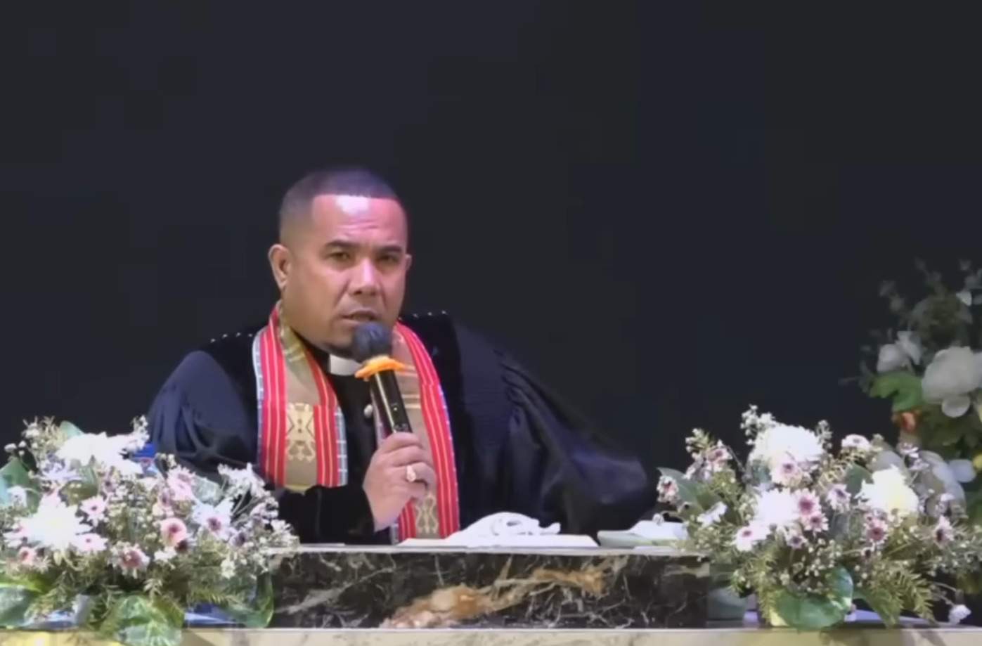 Rasa syukur Pendeta Mell Atock terhadap mayoritas muslim di Indonesia, Ungkap kekhawatiran atas legalisasi LGBT (Tangkapan layar/Youtube Pdt. Mell Atock)