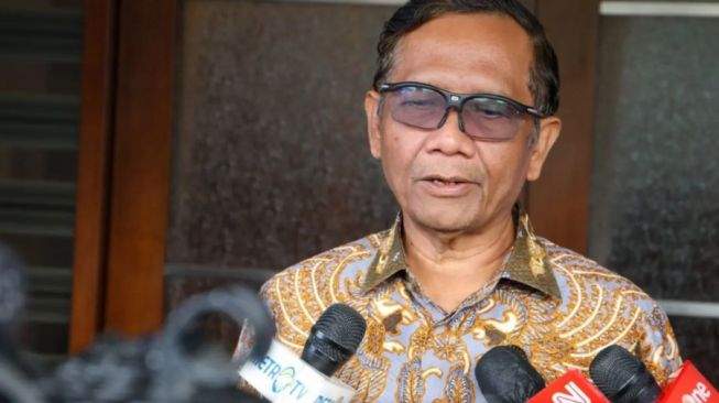 Kritik Prabowo-Gibran Tak Cocok Untuk Demokrasi, Mahfud: Wong Dia Curang...