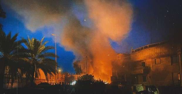 Geram Salinan Al-Quran Mau Dibakar Lagi, Pendemo di Irak Bakar Kedubes Swedia