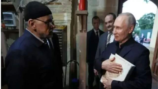 Putin Bakal Hukum Orang yang Berani Bakar Al-Qur'an di Rusia