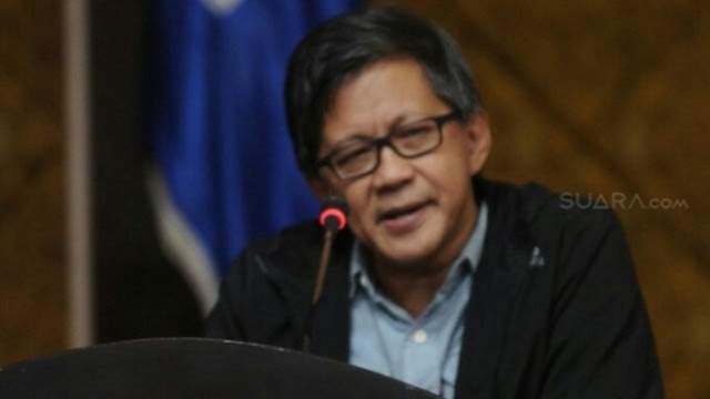 Rocky Gerung Soroti Penetapan Tersangka Firli Bahuri, Kritisi Langkah Jokowi