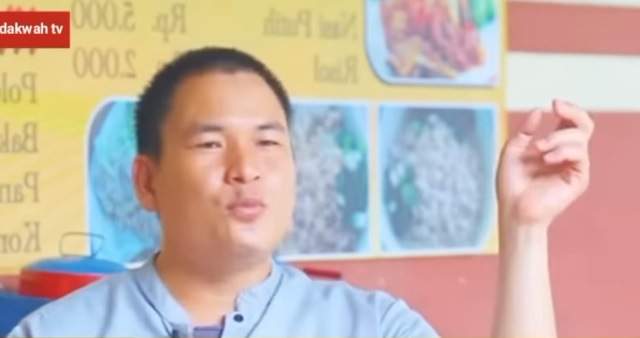 Ayahnya Suka Dengar Ceramah KH Zainuddin MZ Buat Koh Abdullah Tertarik hingga Peluk Islam