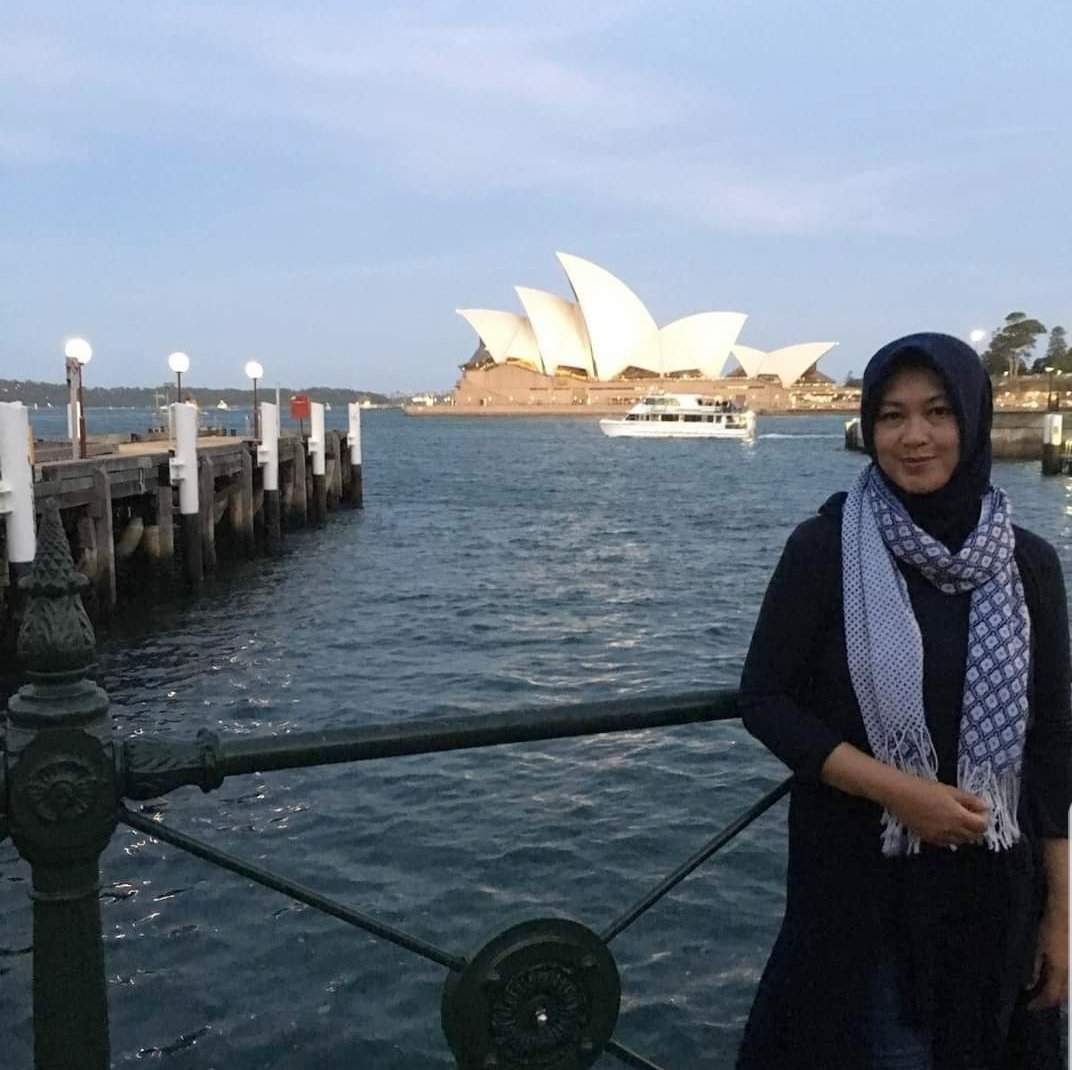 Tinjau Langsung Lokasi Gibran Kuliah, Dokter Tifa Temukan Fakta Ini...
