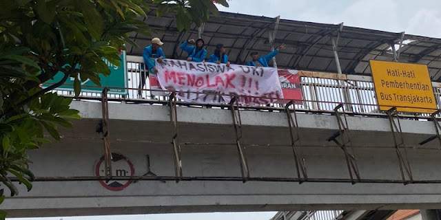 Bertebaran Spanduk Tolak Politik Dinasti: Dipasang Mahasiswa