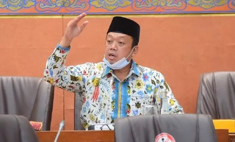 TKN Prabowo-Gibran dan TPN Ganjar-Mahfud Saling Serang soal Pencopotan Baliho