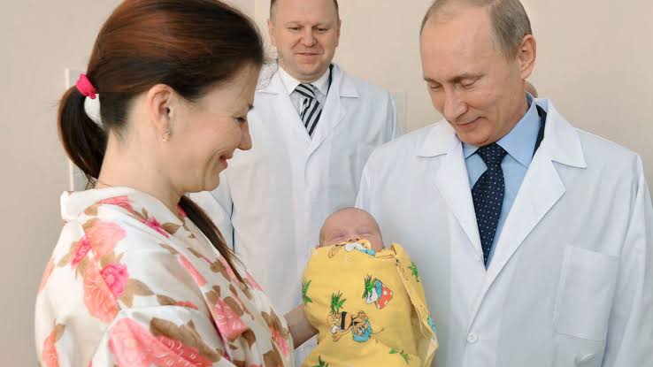 Populasi di Rusia Merosot Pasca Perang, Putin Minta Tiap Wanita Punya 8 Anak