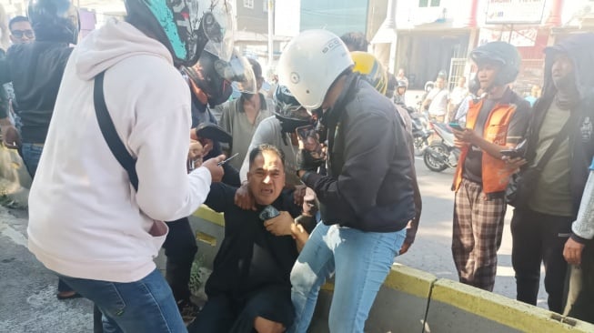 Saipul Jamil Ditangkap, Mobil Digedor hingga Diancam Ditembak
