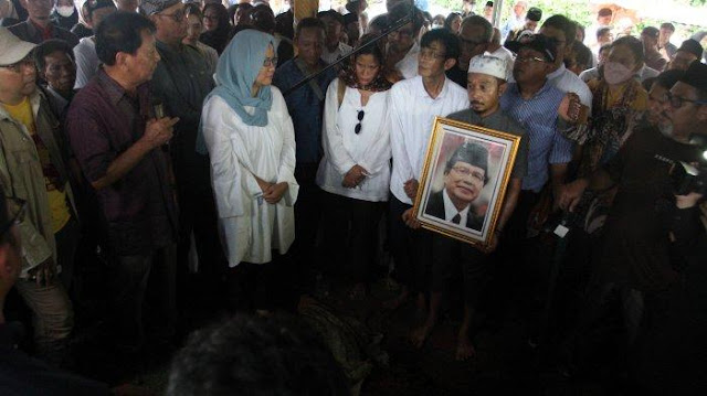 Hariman Ungkap Pesan Terakhir Rizal Ramli: Kalau Bisa Jokowi ini Jatuh-lah Sebelum Pemilu