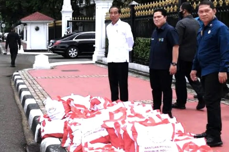 Setengah Bansos dari Rp500 Triliun Salah Sasaran, Pegiat Medsos Geram: Inilah Sebabnya Jokowi Harus Diadili