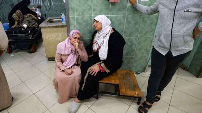 Perang Sebabkan Muslimah Gaza Pakai Jilbab 24 Jam, Bahkan Saat Mereka Tidur