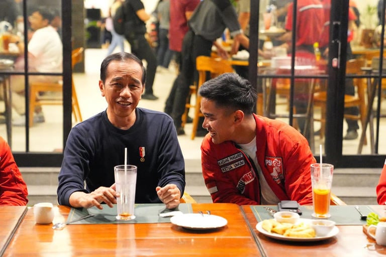 Berusaha Pimpin Koalisi, Jokowi Dinilai Sangat Khawatir Jika Tidak Lagi Menjabat