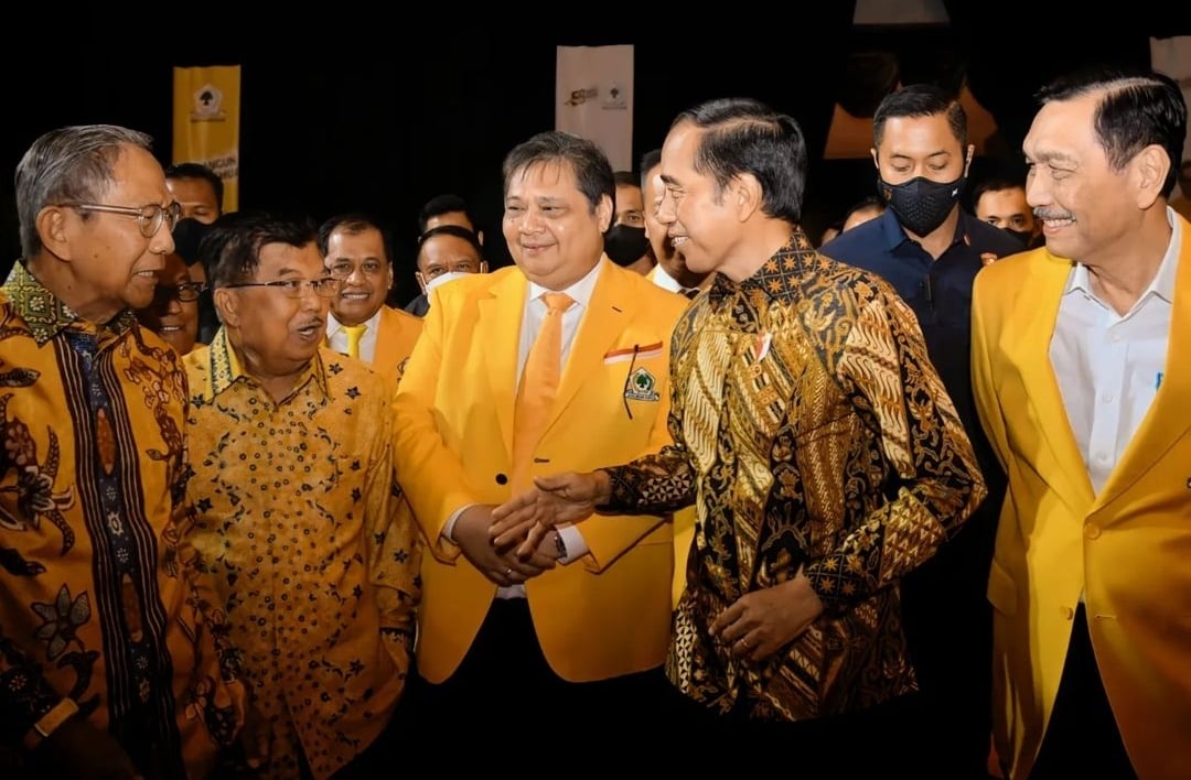 Sedikit Langkah Lagi, Jokowi Bakal Kuasai Partai Golkar
