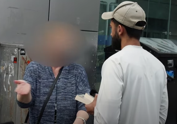 Wanita Katolik Ini Selalu Nangis ketika Dengar Nama Nabi Muhammad, hingga Putuskan untuk Masuk Islam