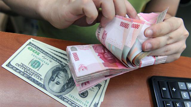 Rupiah Tembus Rp17.000! Lebih Parah dari Krisis 1998, Efek Kebijakan Trump?