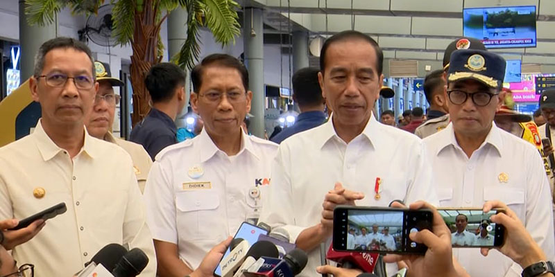 Pengamat: Jokowi Aktor Kemunduran Demokrasi tapi Dipuji karena Pragmatisme Politik