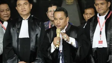 Hotman Paris Sebut Rocky Gerung Bujang Lapuk, Pengamat Ini Langsung Bales Begini...