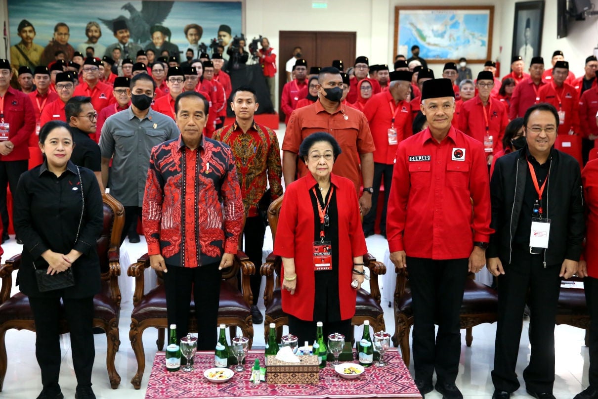 PDIP Tutupi Aib Jokowi 5 Tahun Terakhir, Loyalis Ganjar: Benar-benar Gila Kekuasaan