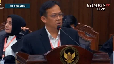 Ekonom UI: Suara Prabowo Hanya 42% jika Tak Didukung Jokowi dan Bansos