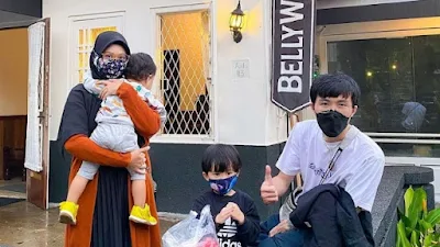 Kisah Dokter Tirta Mualaf, Tertampar Cerita Ayahnya Disebut Orang Tua Gagal