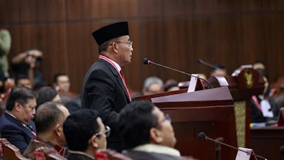 Hakim MK Tanya Menko PMK soal Frasa 'Penugasan Presiden': Cawe-Cawe?