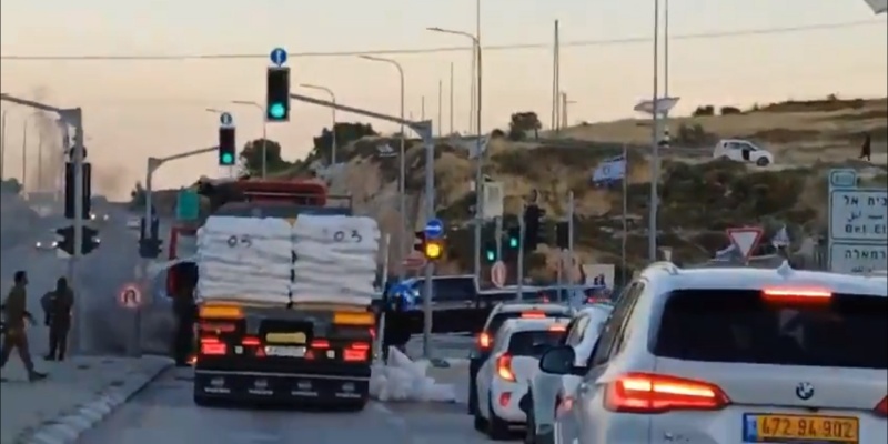Ekstremis Sayap Kanan Israel Jarah Truk Bantuan Kemanusiaan Gaza