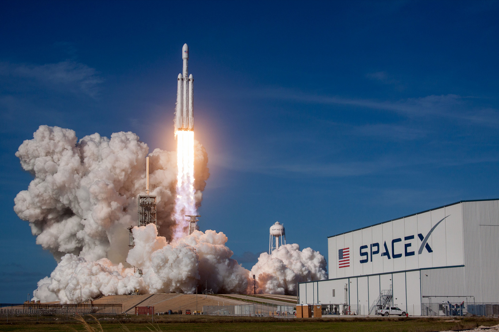Delapan Insinyur SpaceX Gugat Elon Musk
