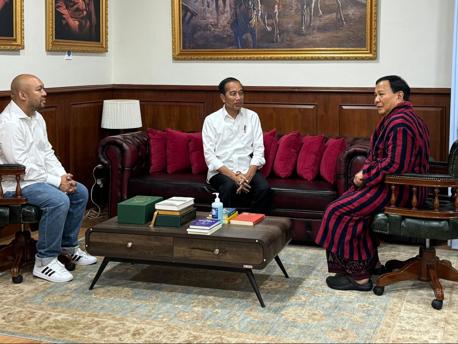 Jenguk Prabowo, Jokowi: Insya Allah Makin Siap Emban Tugas Layani Masyarakat Indonesia