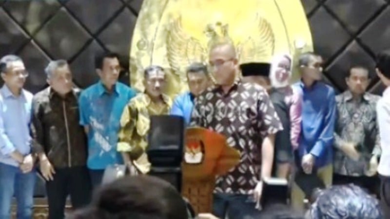 Said Didu Sebut Pegawai KPU Memalukan gegara Dampingi Hasyim Asy’ari Bak Pahlawan Usai Dipecat