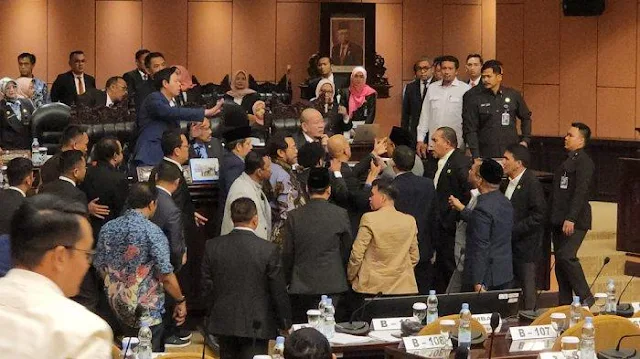 Rapat Paripurna DPD RI Ricuh, Senator Asal Sulut Maya Rumantir Malah Bernyanyi: Bertobatlah!