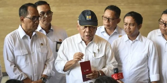 Menyela Omongan Menteri Basuki, Raja Juli Carmuk ke Siapa?