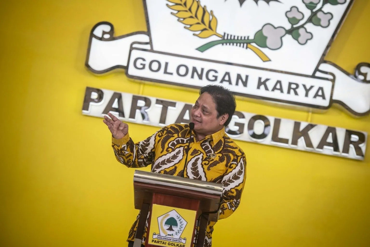 Dianggap Tidak Alami, Pengamat Heran Airlangga Mundur dari Ketum Golkar: Terjadi Kudeta? Siapa Pelakunya?