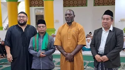 Eks Pelatih Timnas Indonesia Jacksen F Tiago Putuskan Masuk Islam