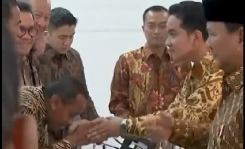 Perbedaan Gestur Salaman Bahlil ke Gibran dan Prabowo Tuai Sorotan, Gatot: Ada Kuda Troya di Kabinet