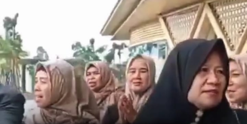 Kunjungi PIK 2, Emak-Emak Majelis Taklim Terpukau Lihat Masjid dan Musala Tersebar