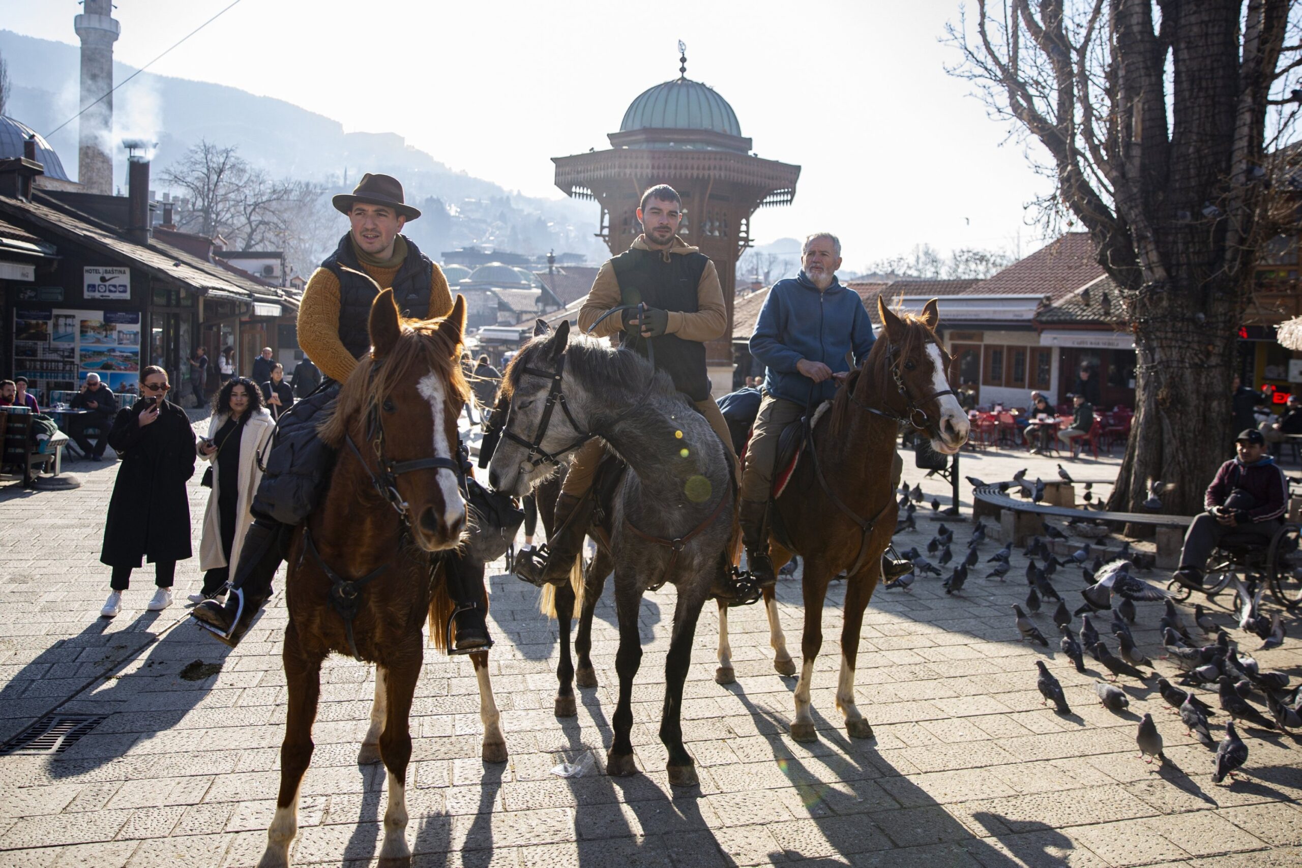 Bagai Ksatria, Muslim Spanyol Naik Haji dengan Menunggang Kuda