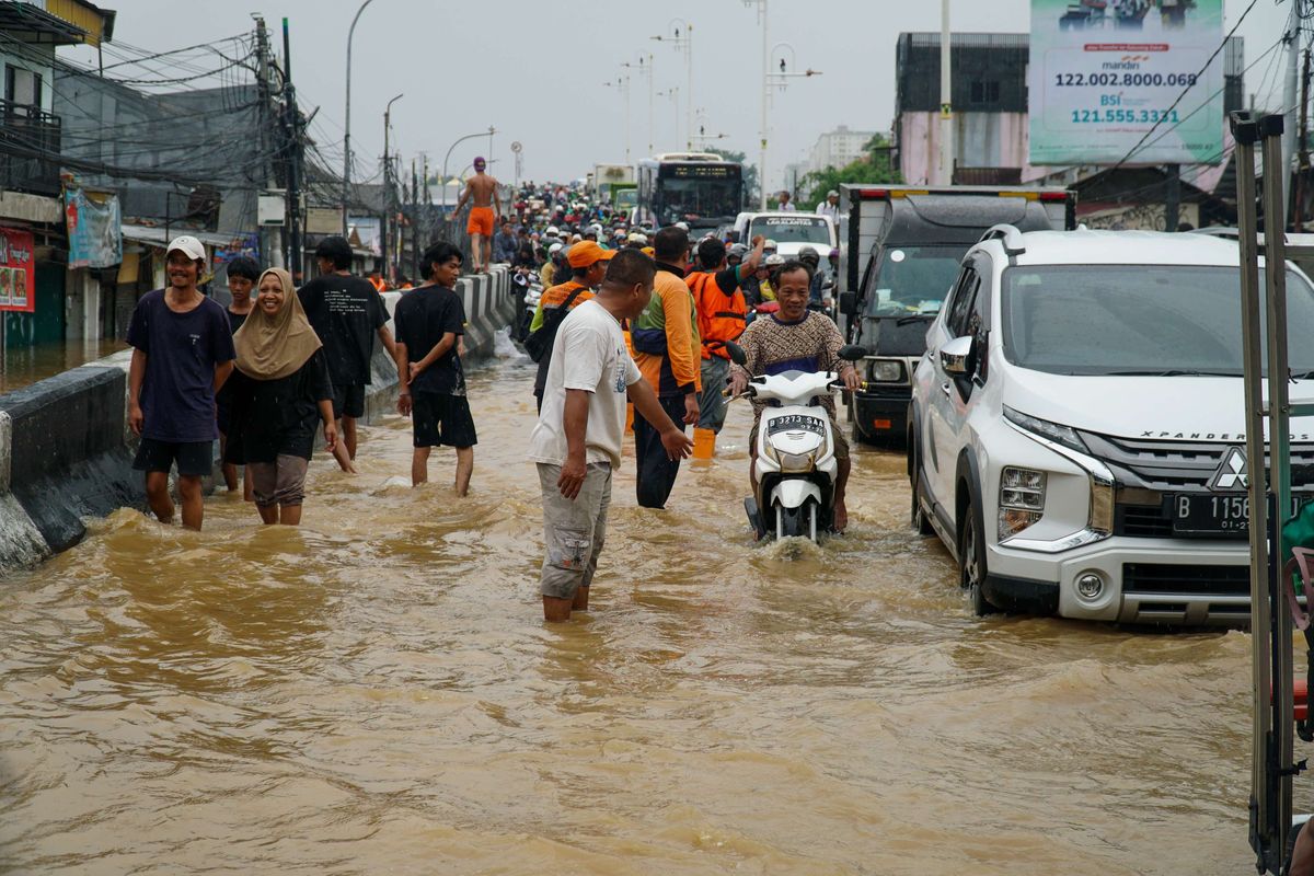 DPR: Presiden Prabowo Harus Pimpin Langsung Penanganan Banjir Jabodetabek