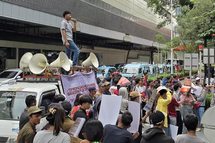 Mahasiswa Jadi Korban Kekerasan Aparat Demo Tolak UU TNI, Gigin: Sementara Aktivis Senior Sibuk Cari Muka