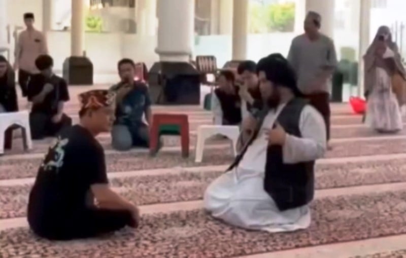 Bobon Santoso Akui Masih Ragu Jadi Mualaf: Ini Mimpi atau Bukan?