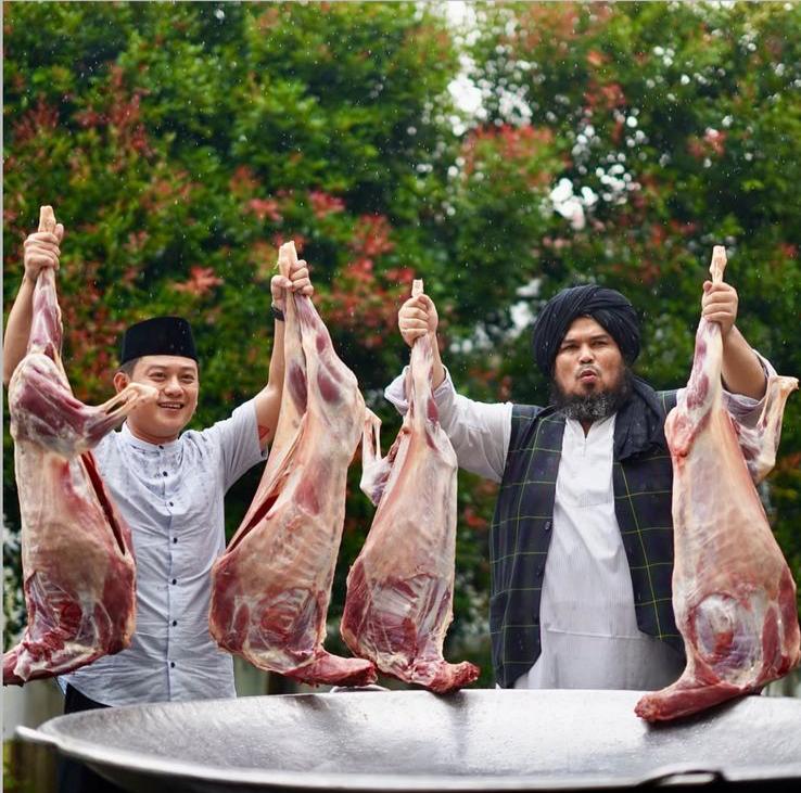 Ustadz Derry Sulaiman Bantah Tuduhan Paksa Bobon Santoso Jadi Mualaf, Begini Klarifikasinya