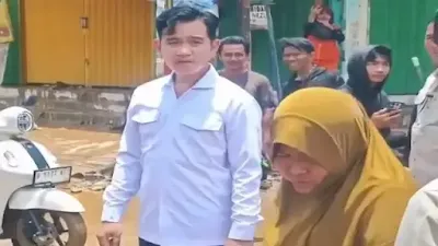 Momen Viral Ibu di Bekasi Blak-blakan Tolak Bantuan Gibran: ‘Males!’