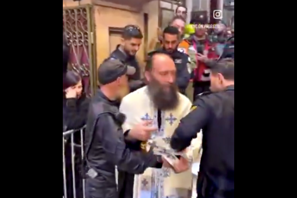 Pasukan Zionis-Israel Serang Kristen Palestina saat Sabtu Suci