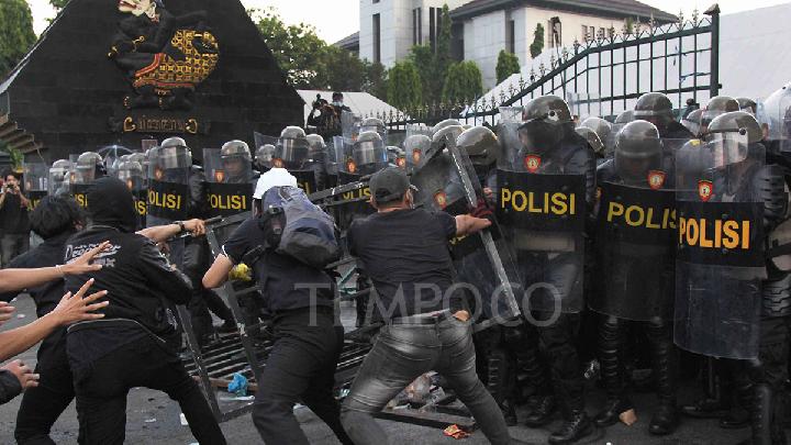 Mahasiswa Diponegoro Diduga Diintimidasi Polisi Saat Ditahan, BEM Tuntut Perlindungan