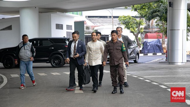 Diperiksa 12 Jam, Nadiem Makarim Dikonfirmasi soal Rapat Pengubahan Kajian Teknis Chromebook