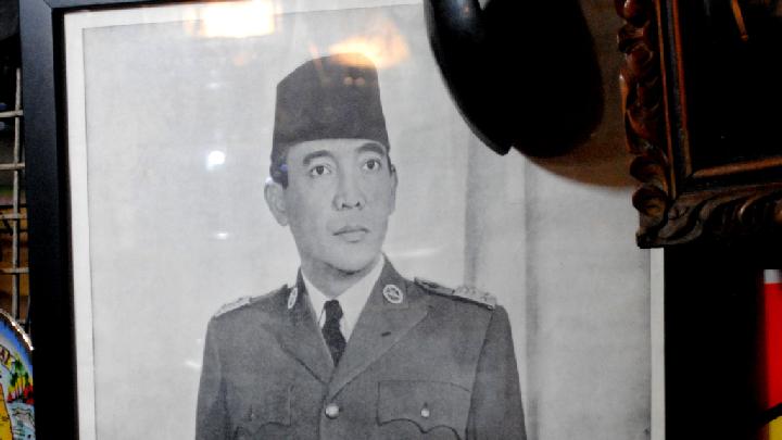 Pencetus Presiden Sukarno Keluarkan Dekrit Presiden 5 Juli 1959
